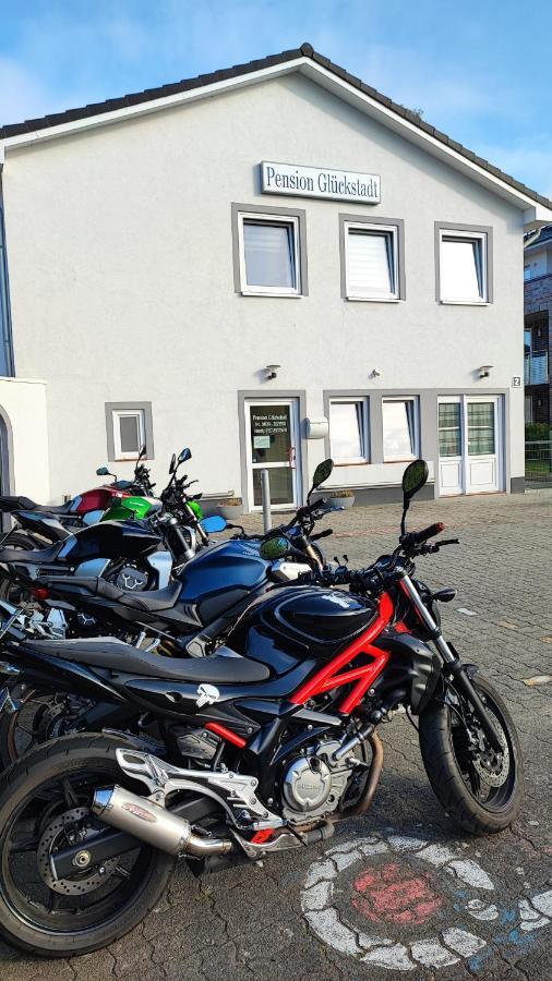 Pension Glueckstadt Exterior photo